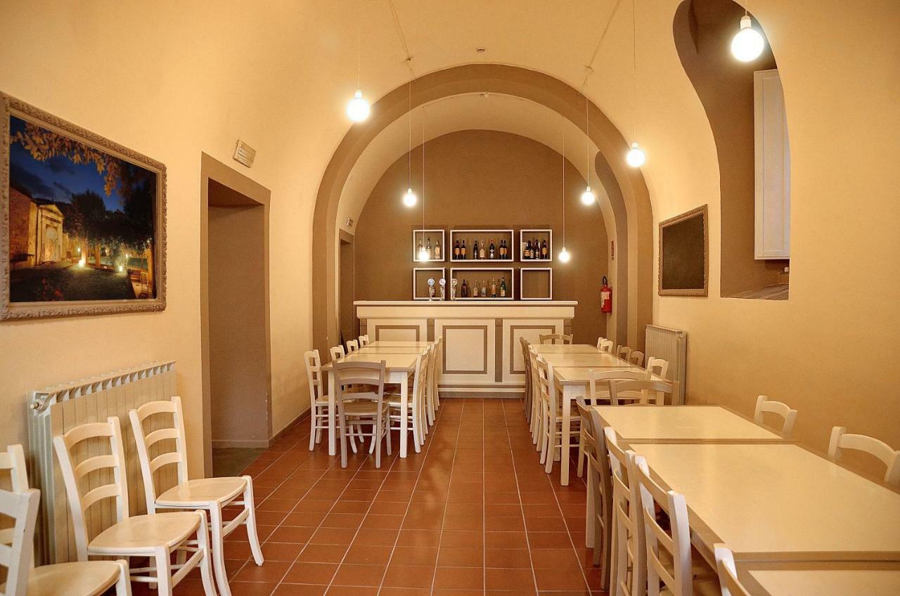 Ostello Palazzo Pierantoni Foligno Exterior foto